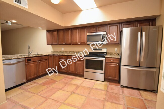 Building Photo - Updated Sunrise at Presidio 2 Bed 2 Bath Townhome
