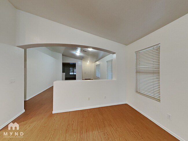 Building Photo - 16511 W Post Dr