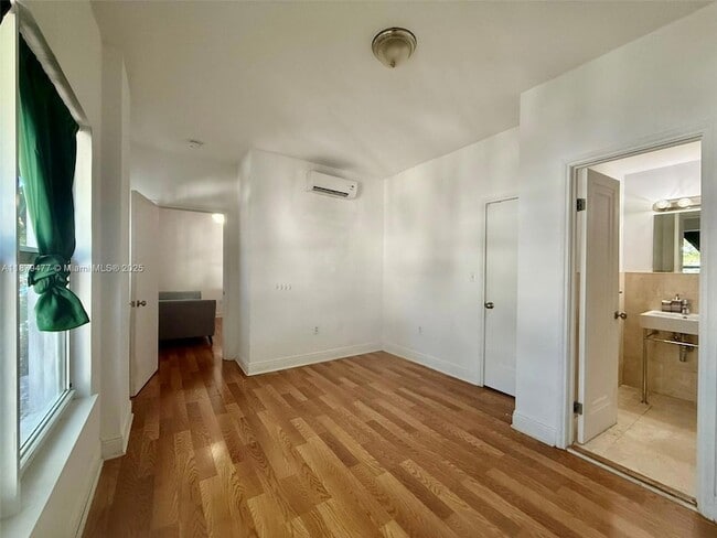 Building Photo - 4035 Meridian Ave