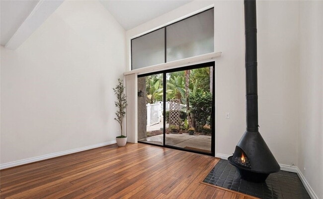 Building Photo - 221 Oahu Way