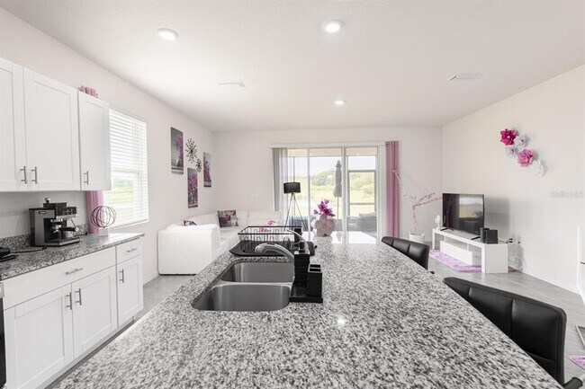 Building Photo - 1456 Isleta Lp