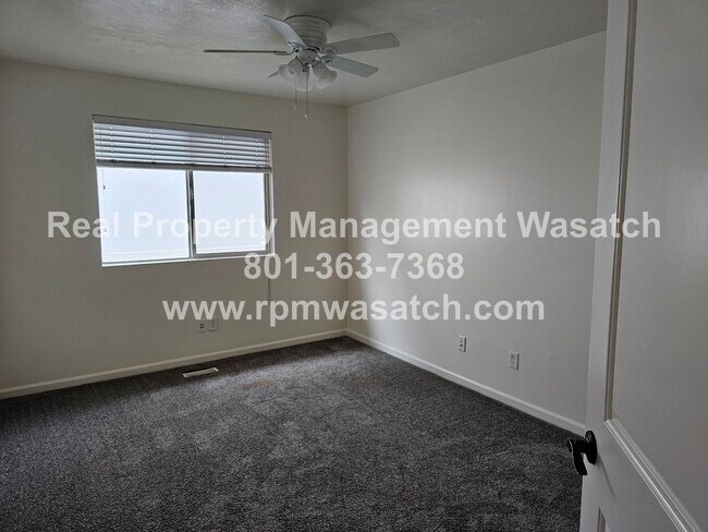 Building Photo - Come Check Out This Newly Updated 5 Bedroom 3 bathroom Home in South Jordan!