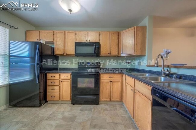 Building Photo - 973 Brant Hollow Ct