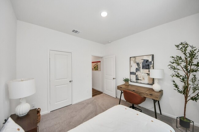 Building Photo - 1802 Corsica Crk Ln