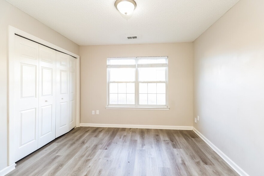 Building Photo - 6021 Pennycross Ln