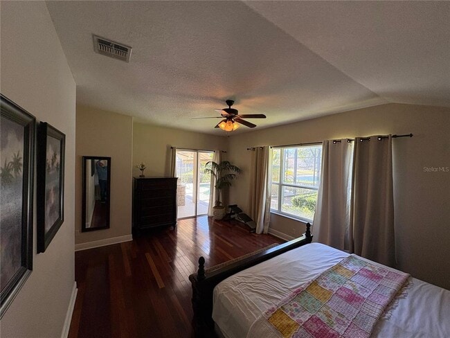 Building Photo - 9718 Pineola Dr