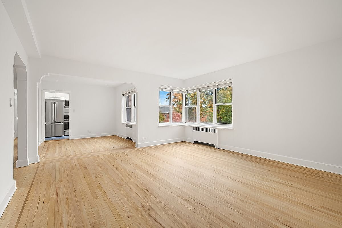 Building Photo - 5430 Netherland Ave