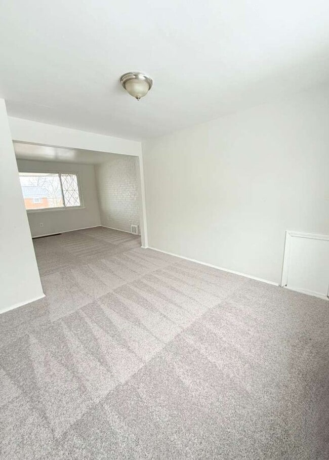 Building Photo - Nice 2BD/1.5BA Single Family Home in Penn Hills