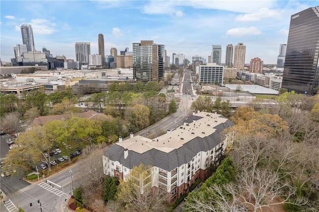 Building Photo - 3275 Lenox Rd NE