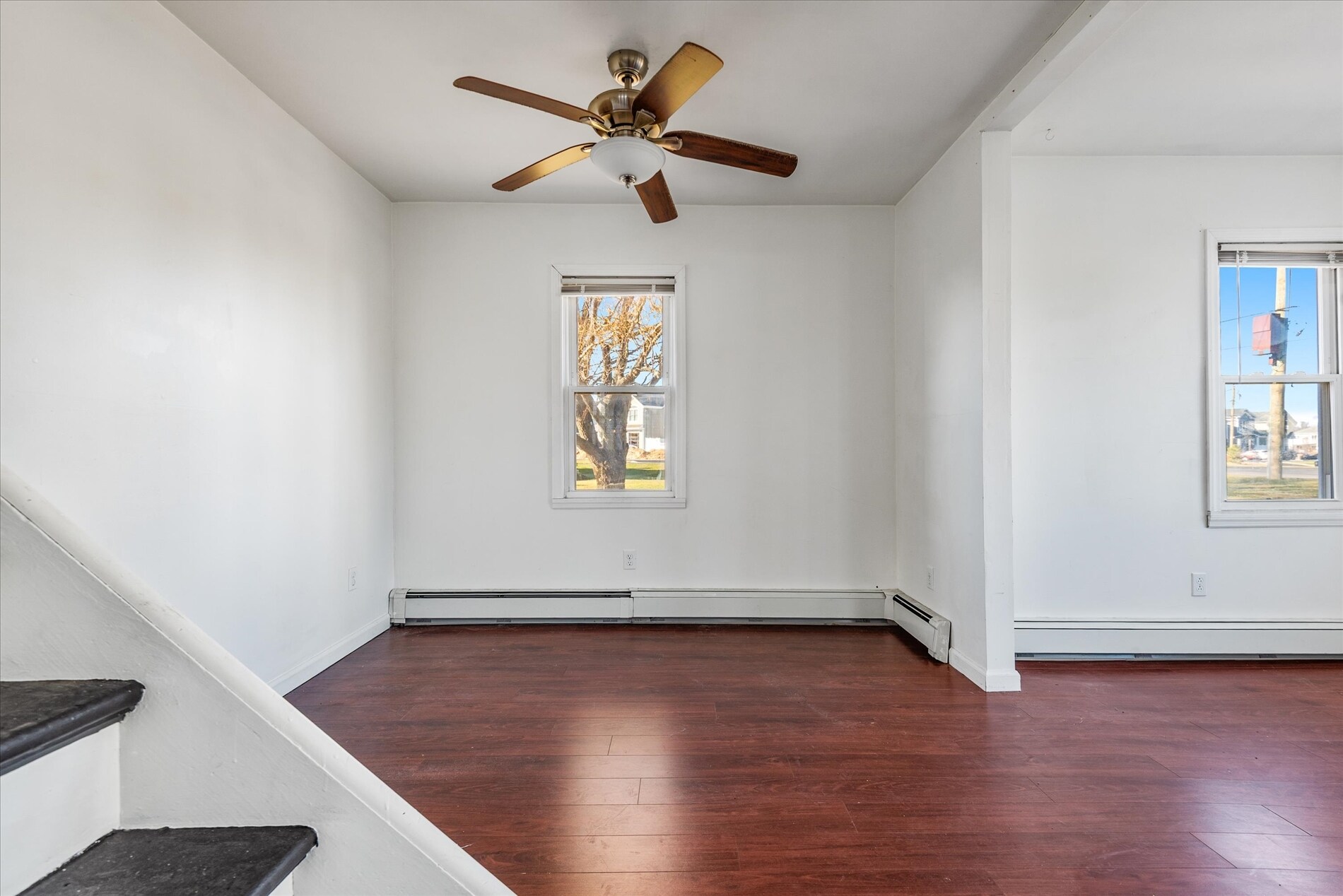 Building Photo - 2 Pirates Cv