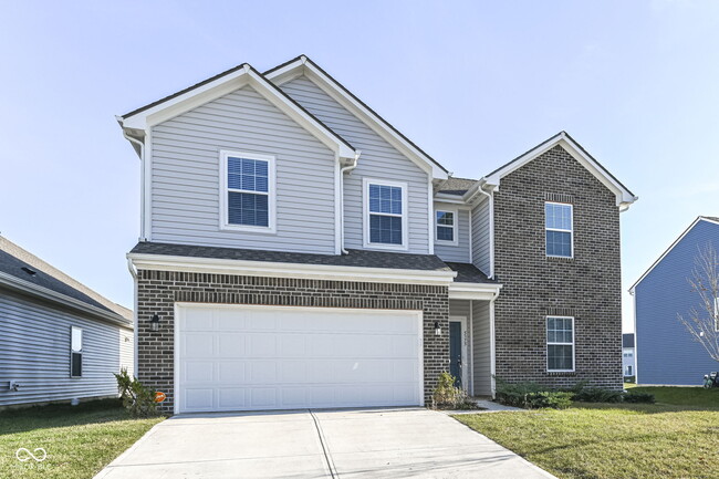 Building Photo - 5375 Maywood Dr