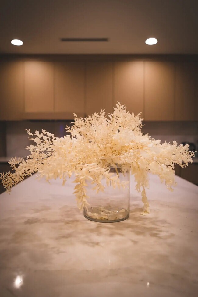 Building Photo - 1907 Maginn Dr