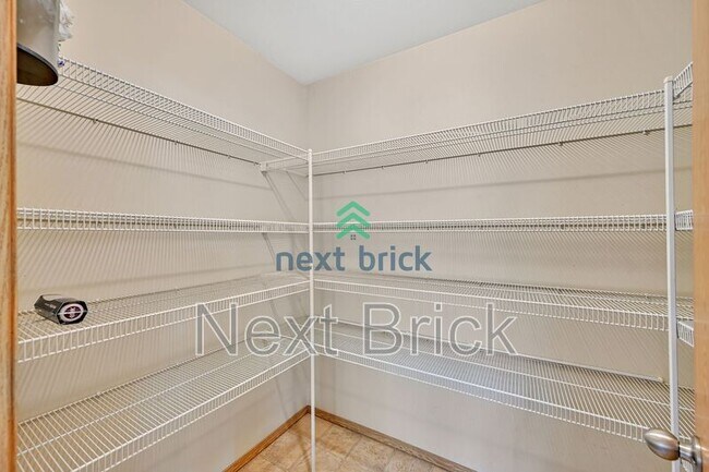 Building Photo - 19221 25th Dr SE