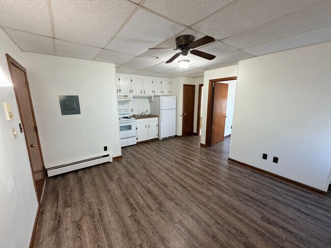 Building Photo - 768 Lakeview Ave