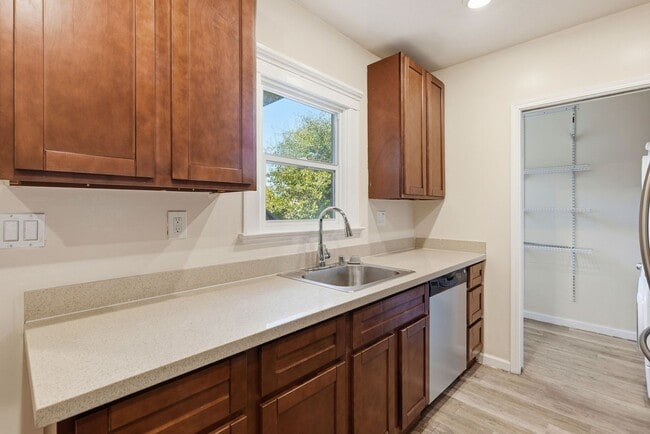 Building Photo - 2535 Filbert St