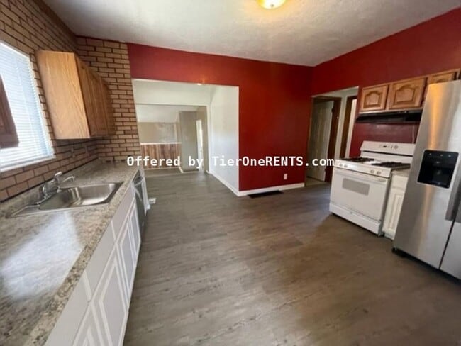 Building Photo - NO DEPOSIT option available for qualified renters