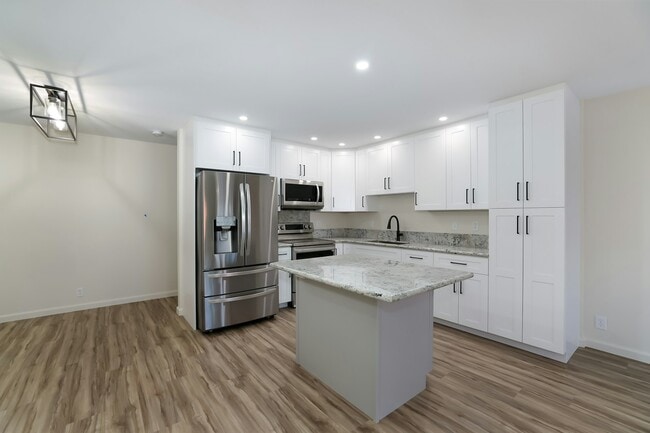 Building Photo - 46-63-63 Emepela Pl