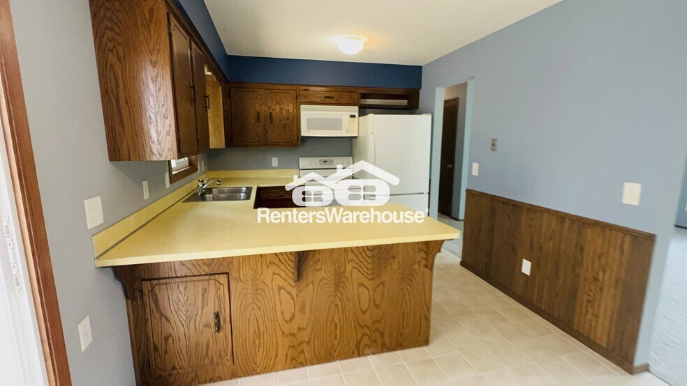 Building Photo - 905 97th Ln NE