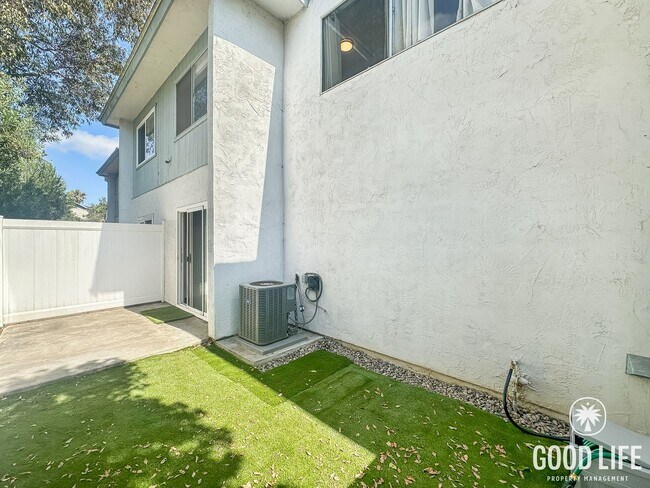 Building Photo - SD: Spacious 3BD/2.5BA Two-Story Condo in Southwest Chula Vista with Kitchen Island, In-Unit Laun...