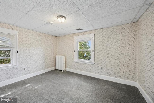 Building Photo - 11 E Chelton Rd