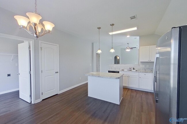 Building Photo - 107 Dawson's Ml Dr