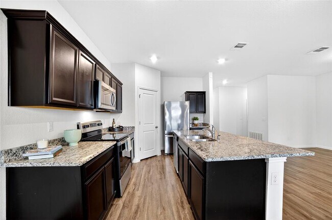 Building Photo - 14413 Shooter McGavin Dr