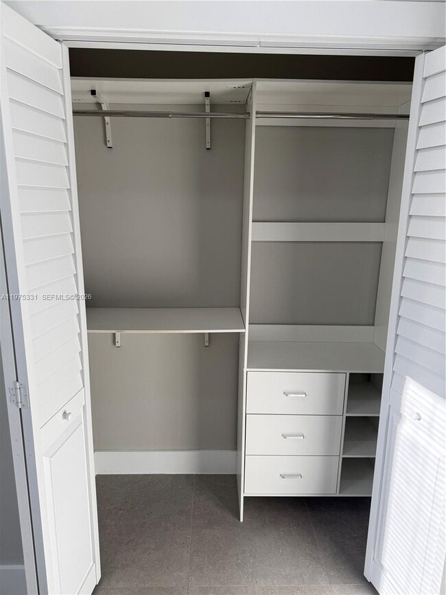 Building Photo - 3275 SW 27th St