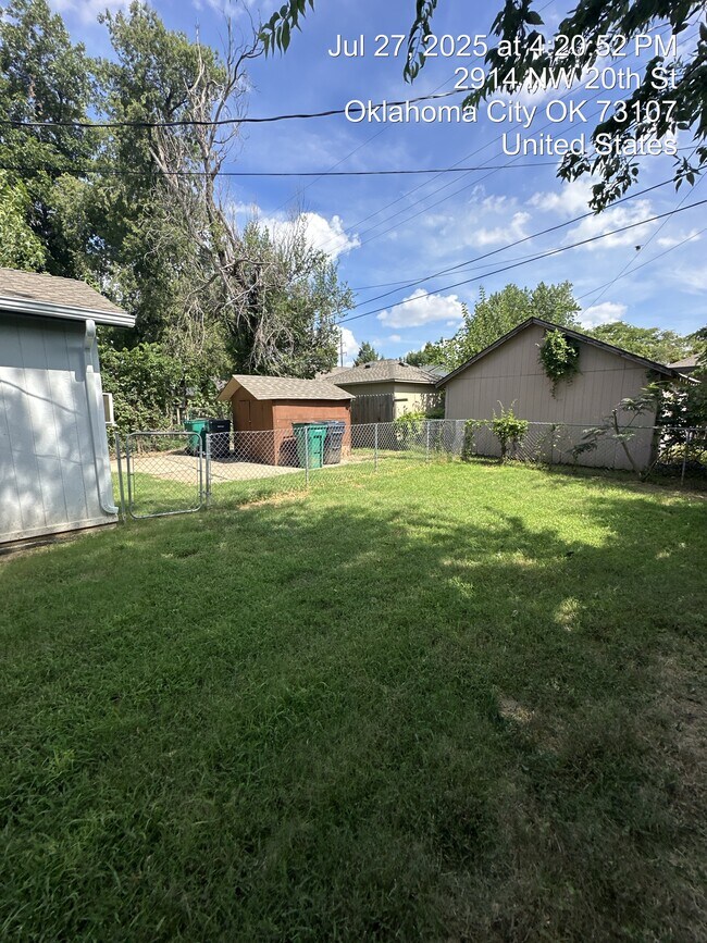 Building Photo - 2910 NW 20th St