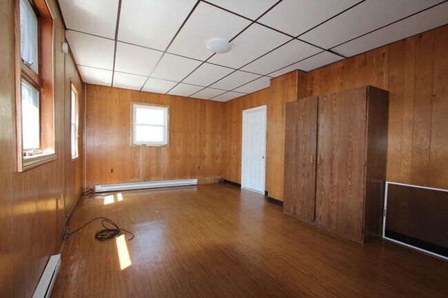 Building Photo - 402 Washington St