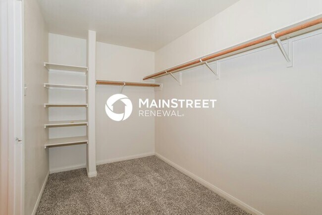 Building Photo - 4 Bedroom Pet-Friendly Home in NEWARK, TX with Main Street Renewal