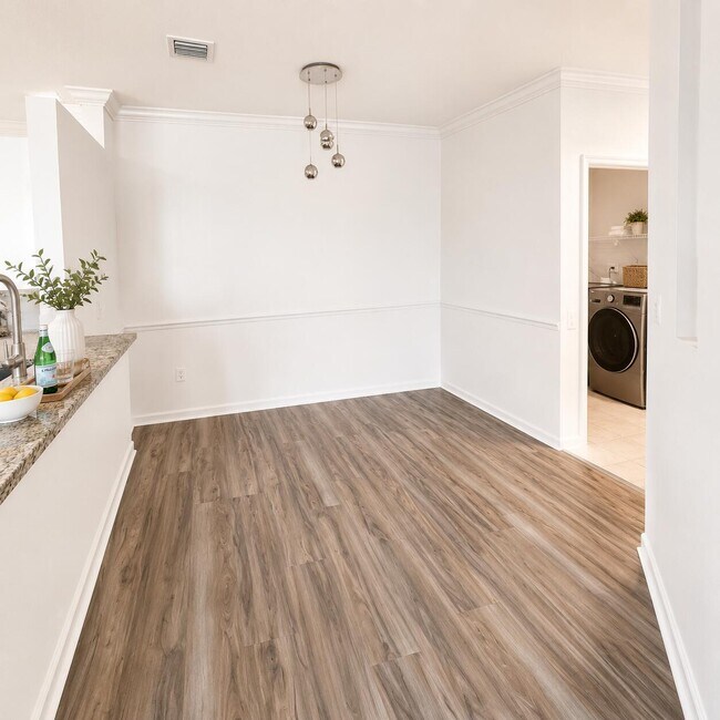 Building Photo - 4404 SW 160th Ave