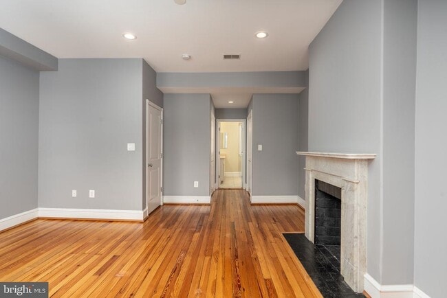Building Photo - 1716 22nd St NW