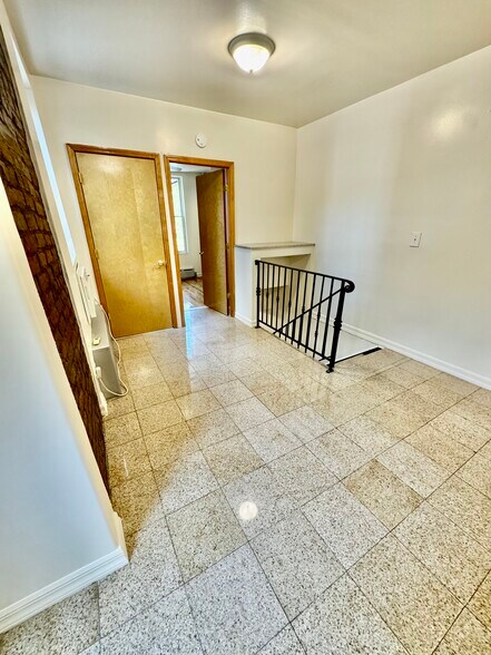 Building Photo - 4712 4th Ave