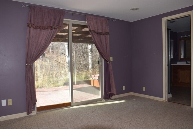 Building Photo - Cozy Home in Jeremy Ranch