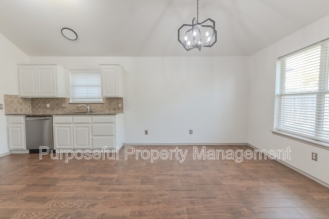 Building Photo - 16416 Oconee Creek Dr