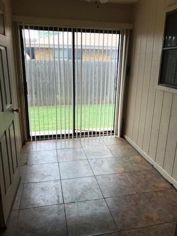 Building Photo - 709 Hawn Cir