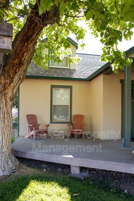 Building Photo - 322 E Veyo Resort Rd
