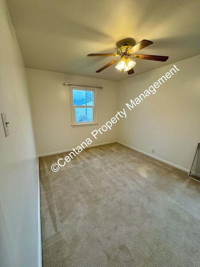 Building Photo - Cute 3 Bedroom Home for Rent!