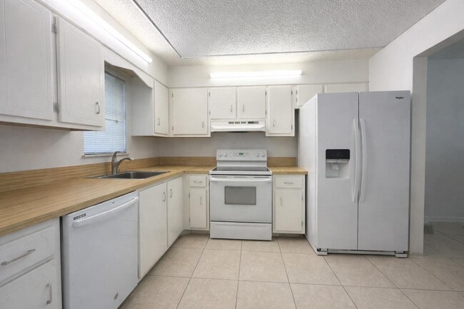 Building Photo - 9440 SW 8th St
