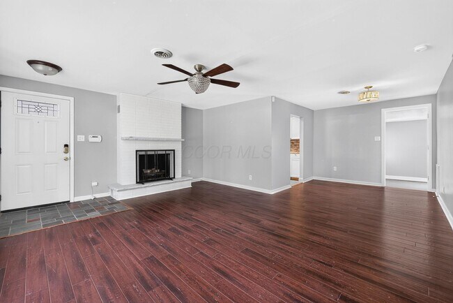 Building Photo - 475 W Johnstown Rd