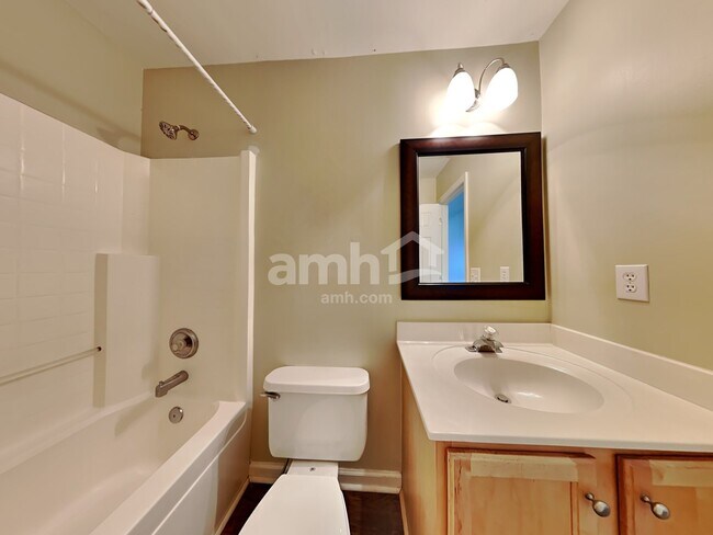 Building Photo - 110 Pristine Ct