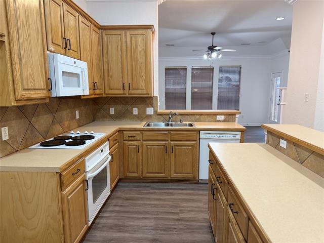 Building Photo - 825 Soapberry Dr