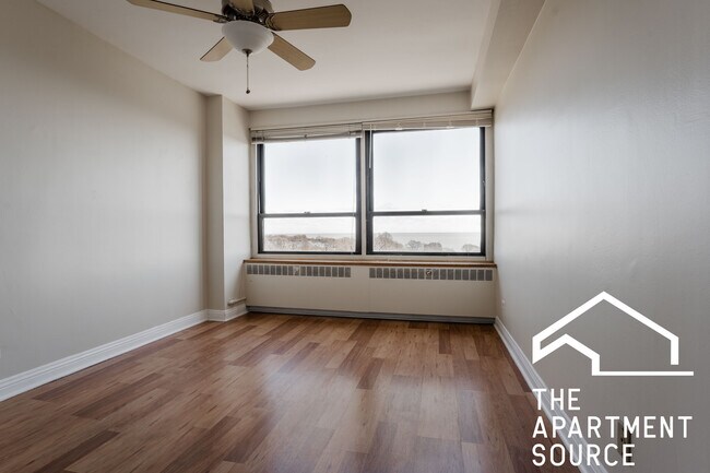 Building Photo - 4180 N Marine Dr