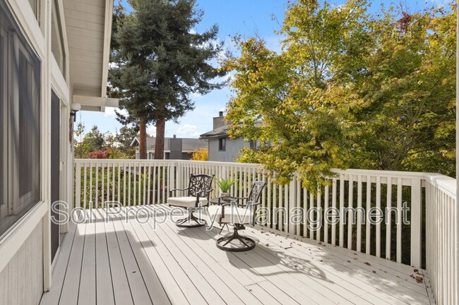 Building Photo - 144 Provincetown Ct