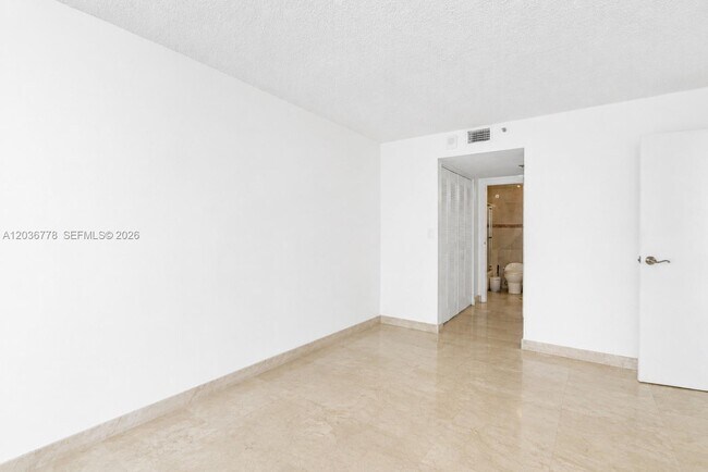 Building Photo - 7601 E Treasure Dr
