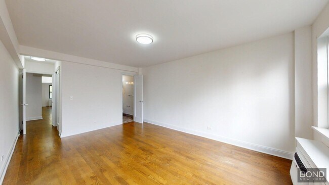 Building Photo - 20 Beekman Pl
