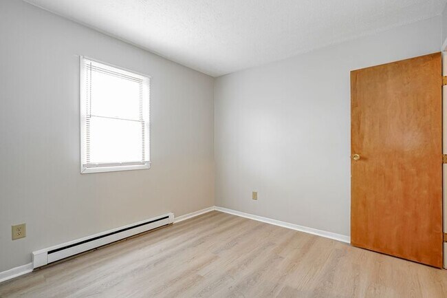 Building Photo - 207 N Madison Rd