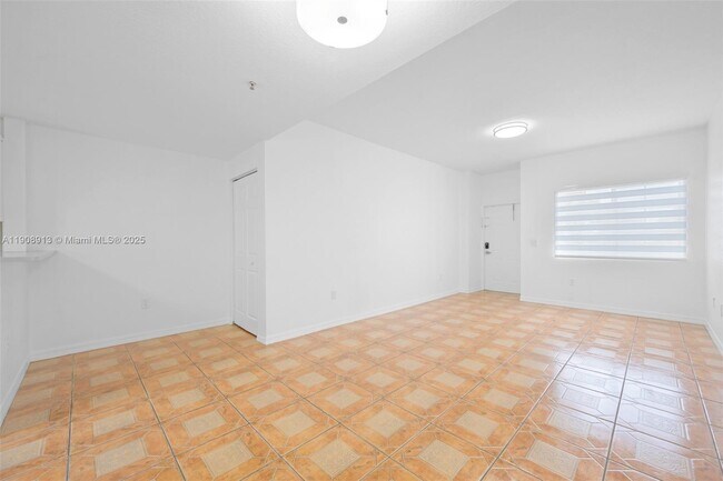 Building Photo - 3378 W 80th St