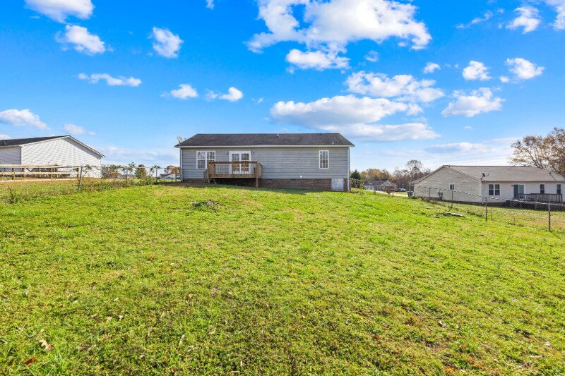 Building Photo - 304 Walkers Ridge Dr