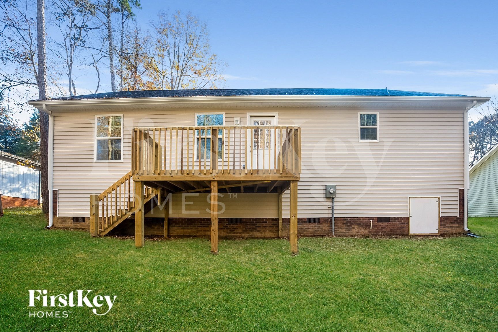 Building Photo - 628 E Ketchie St